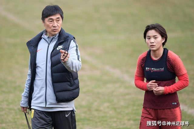 R.I.P.！英格兰足坛传奇凯文-基冈因病辞世 享年75岁
